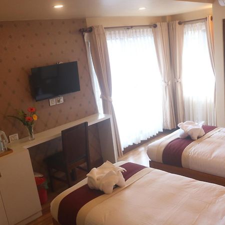 Hotel Family Ties Pvt. Ltd. Kathmandu Ngoại thất bức ảnh