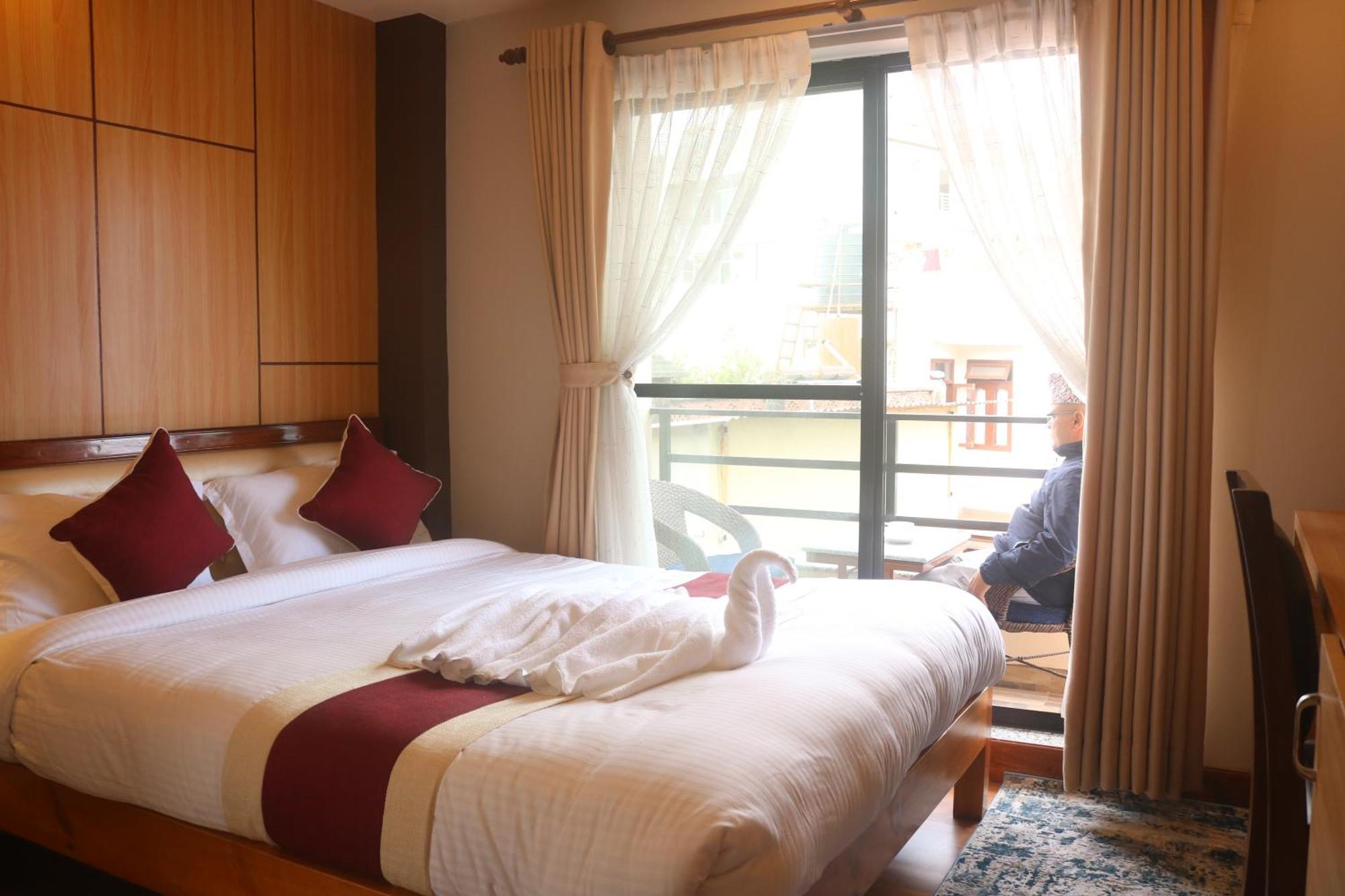 Hotel Family Ties Pvt. Ltd. Kathmandu Ngoại thất bức ảnh